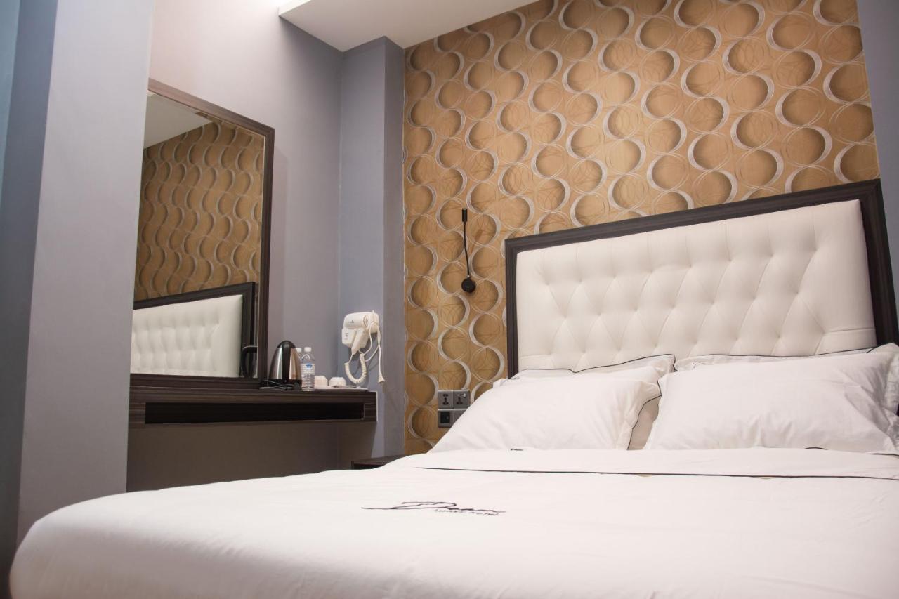 Dream Luxury Hotel Muar Exterior foto