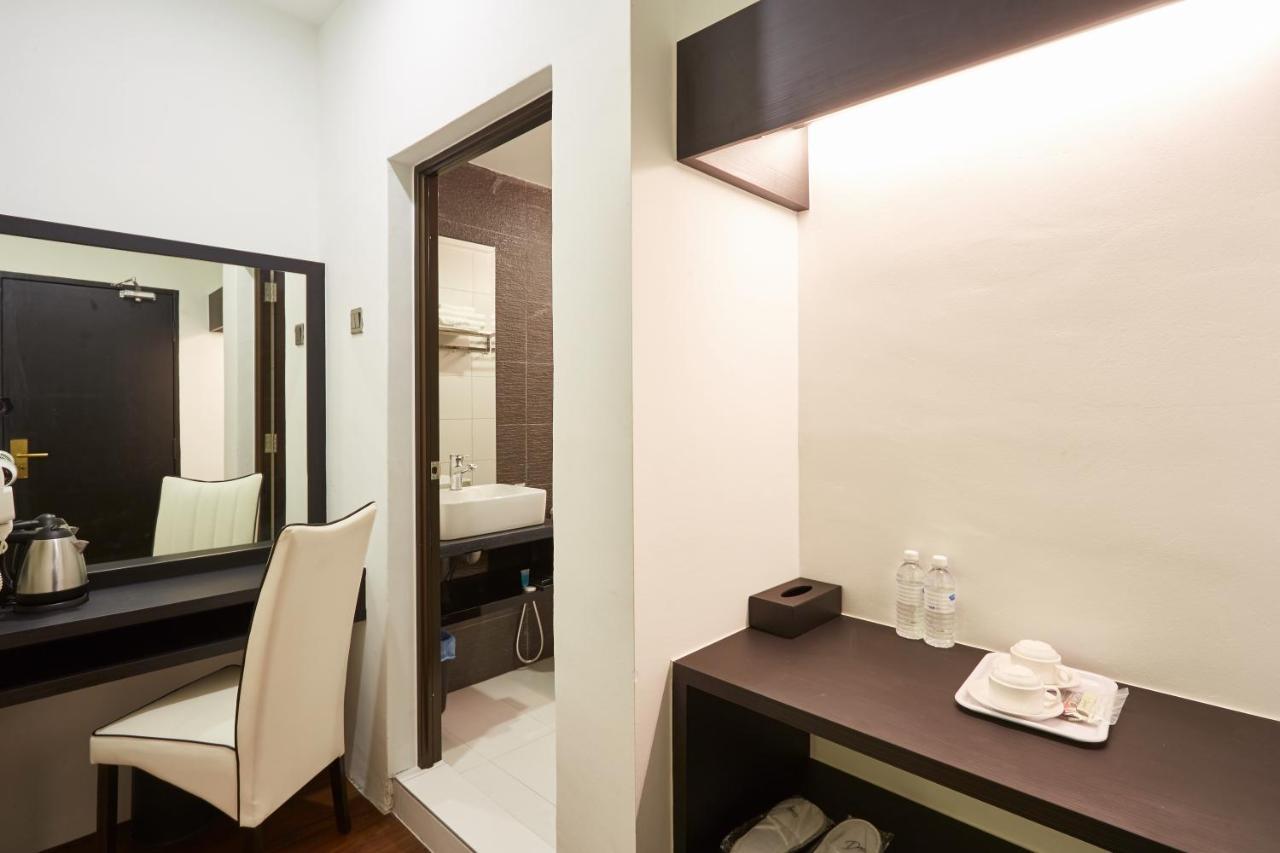 Dream Luxury Hotel Muar Exterior foto